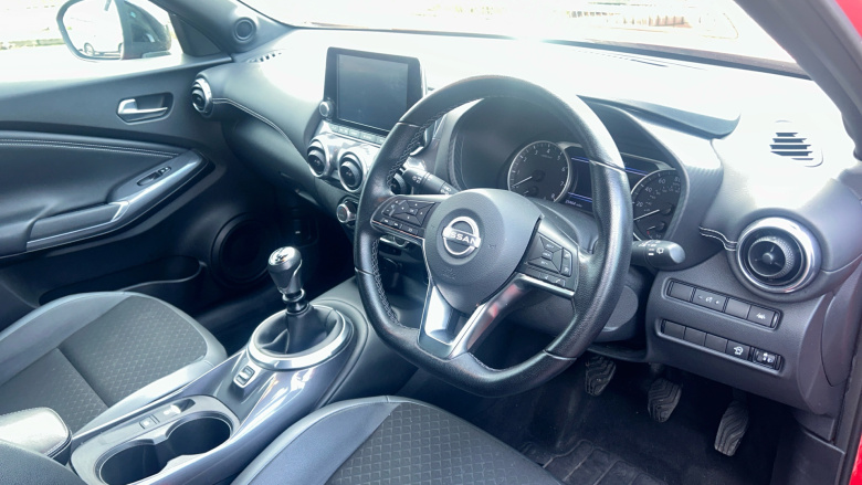 Nissan Juke 1.0 DiG-T 114 N-Connecta 5dr Petrol Hatchback